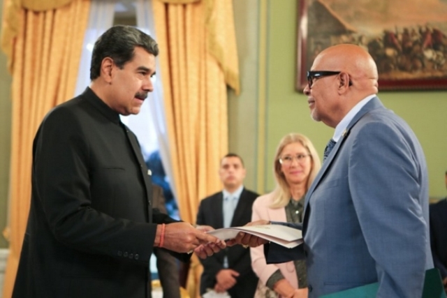 Presidente Maduro recibió cartas credenciales de nuevos embajadores de