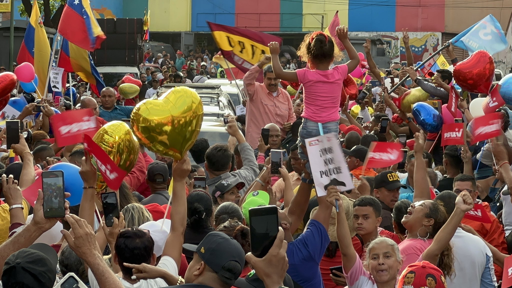 Pueblo de Catia se desbordó para recibir al presidente Nicolás Maduro (+ Videos)